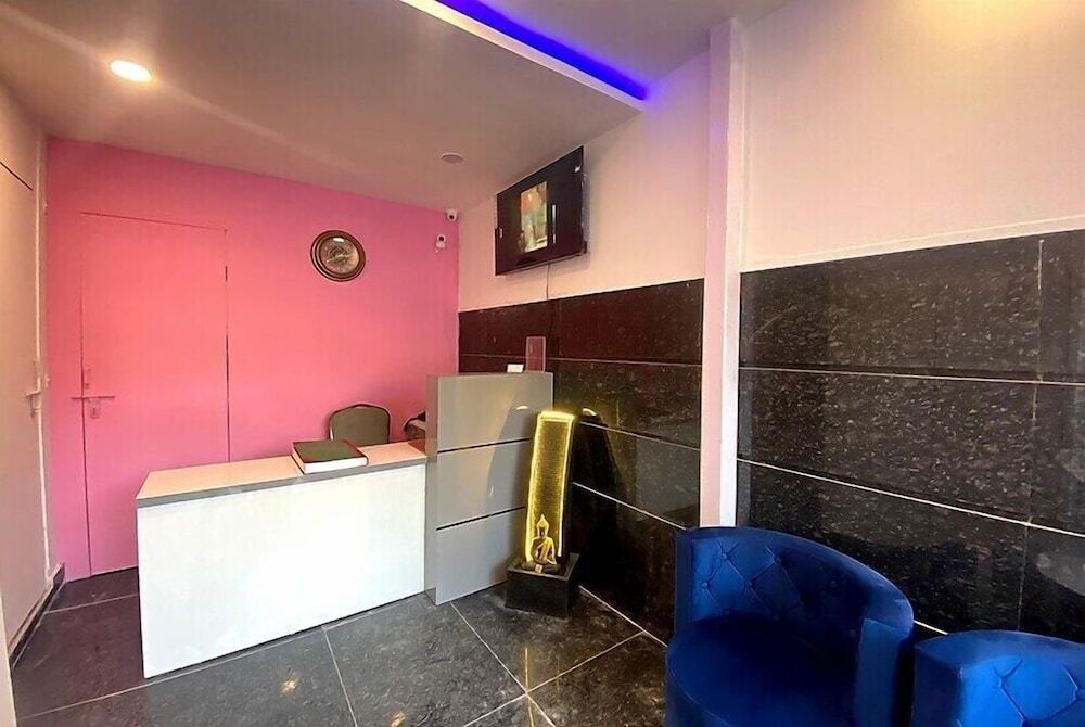 Нойда: Hotel Metro Stay by f9 hotels