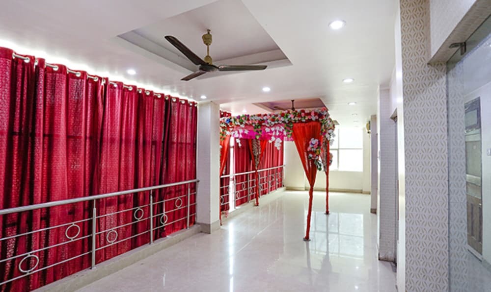 Канпур: Fabhotel Maharoopa