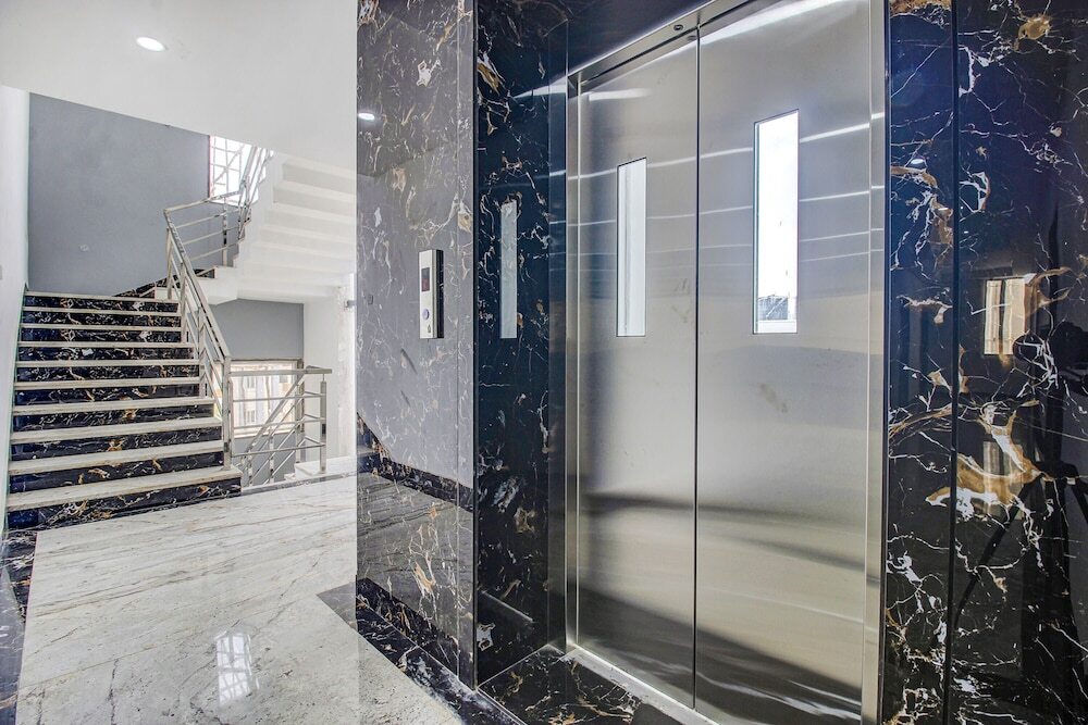 Хидерабад: Fabhotel W Grand Suites