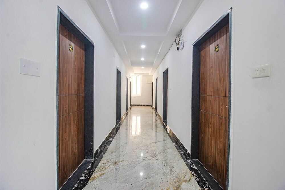 Хидерабад: Fabhotel W Grand Suites
