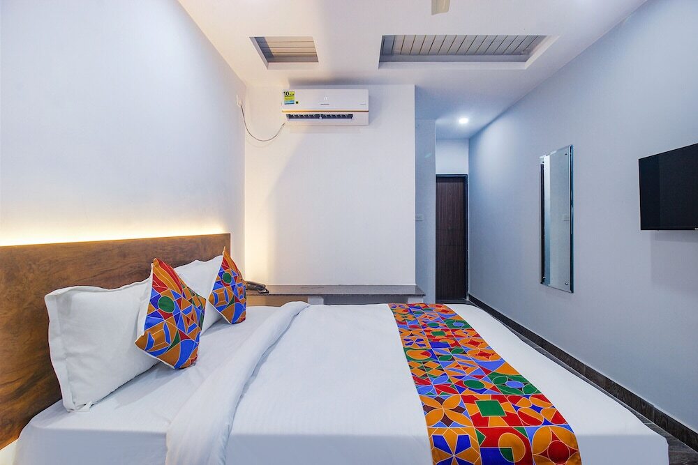 Хидерабад: Fabhotel W Grand Suites