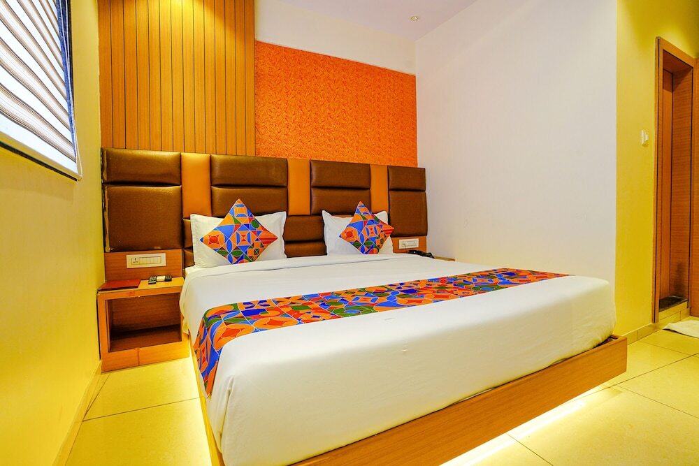 Тхане: Fabhotel Hindustan Residency