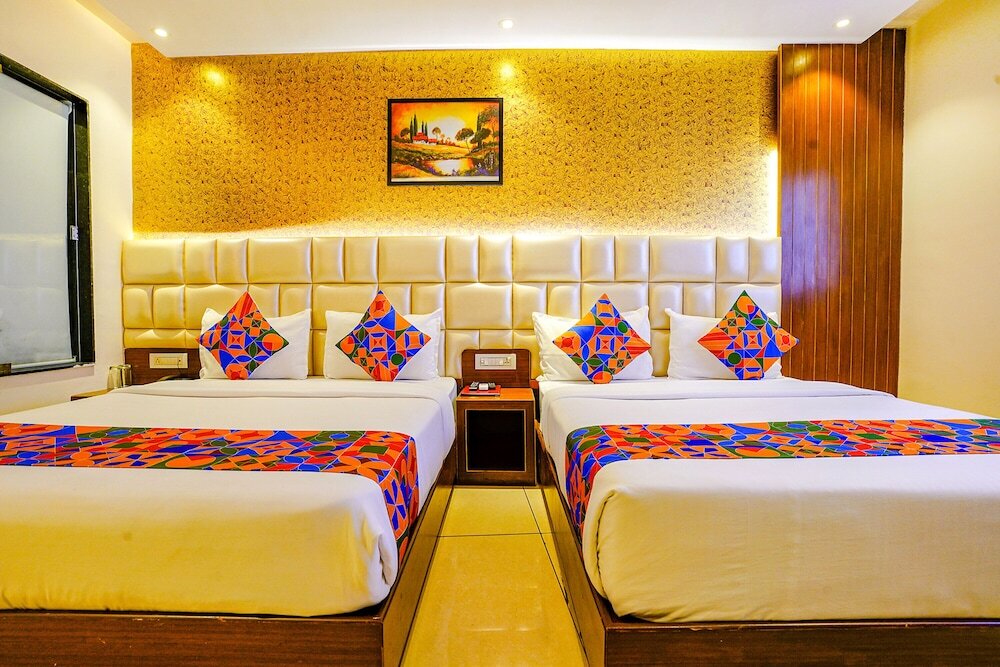 Тхане: Fabhotel Hindustan Residency