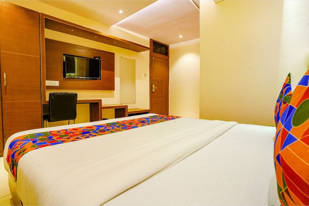 Тхане: Fabhotel Hindustan Residency