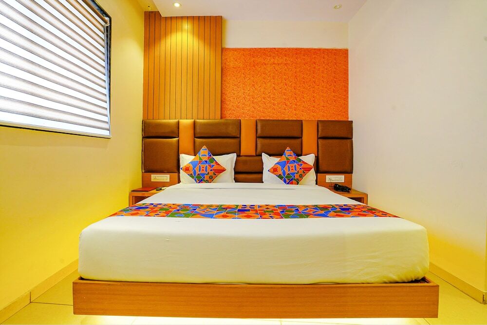 Тхане: Fabhotel Hindustan Residency