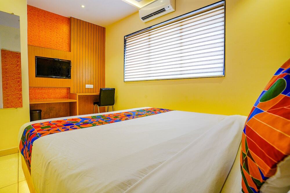 Тхане: Fabhotel Hindustan Residency