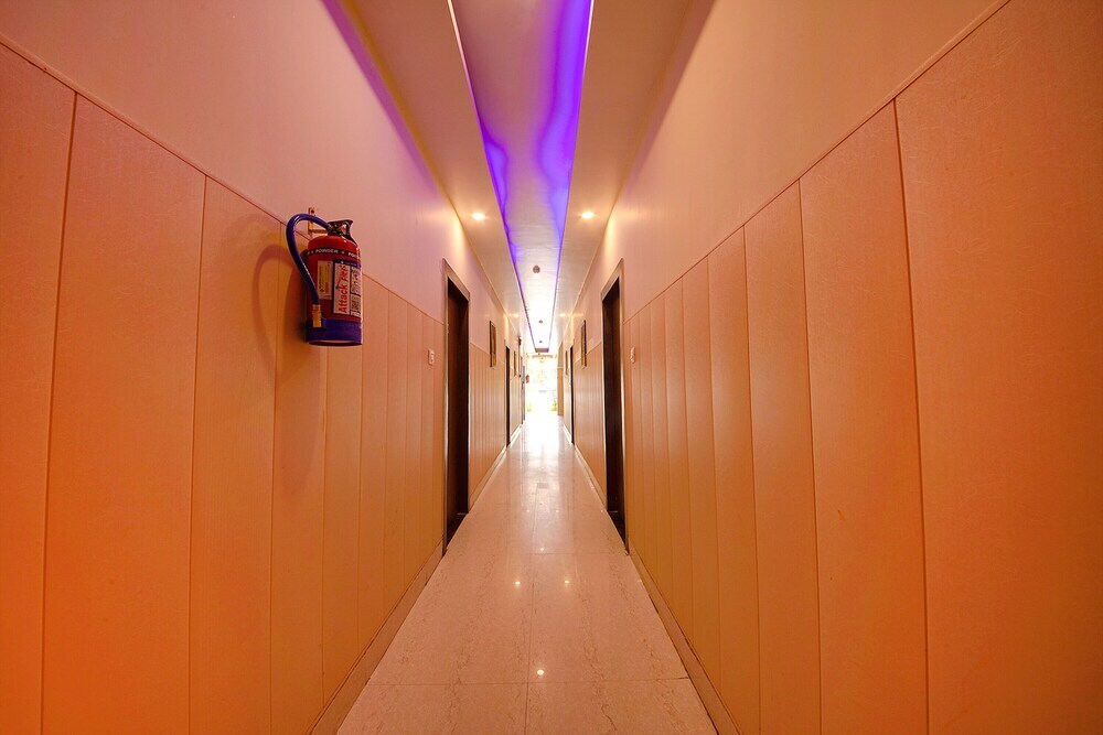 Дехрадун: Fabhotel As Residency