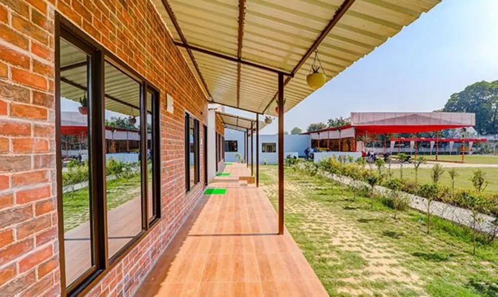 Джуси: Fabhotel Prayag Deep