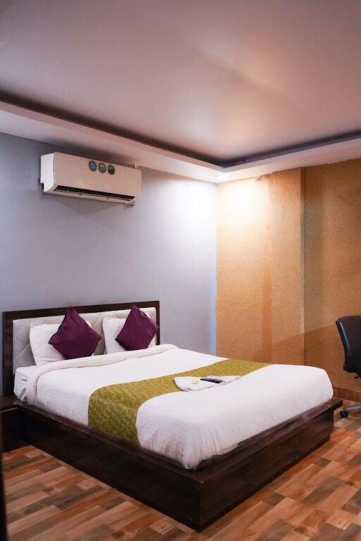 Нойда: Roomshala 039 Hotel Rk