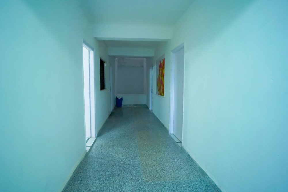 Нойда: Roomshala 045 Galaxy Noida 35