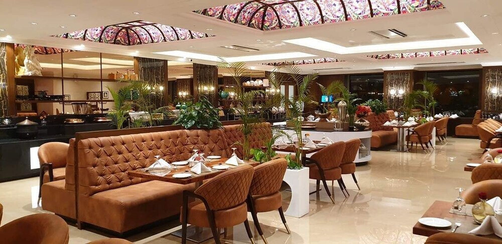 Райпур: Hotel Hukam's Lalit Mahal