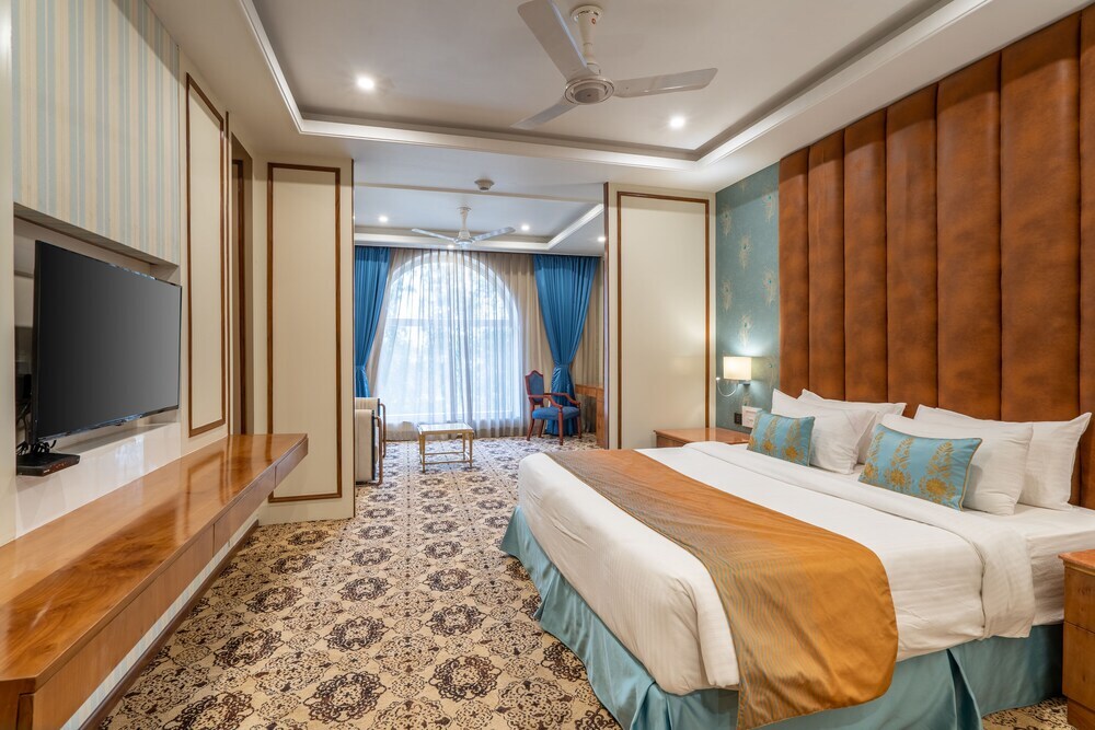 Райпур: Hotel Hukam's Lalit Mahal