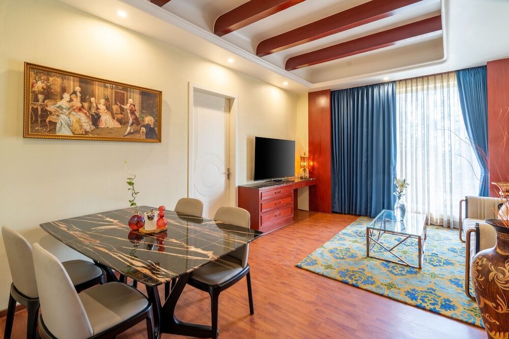 Райпур: Hotel Hukam's Lalit Mahal