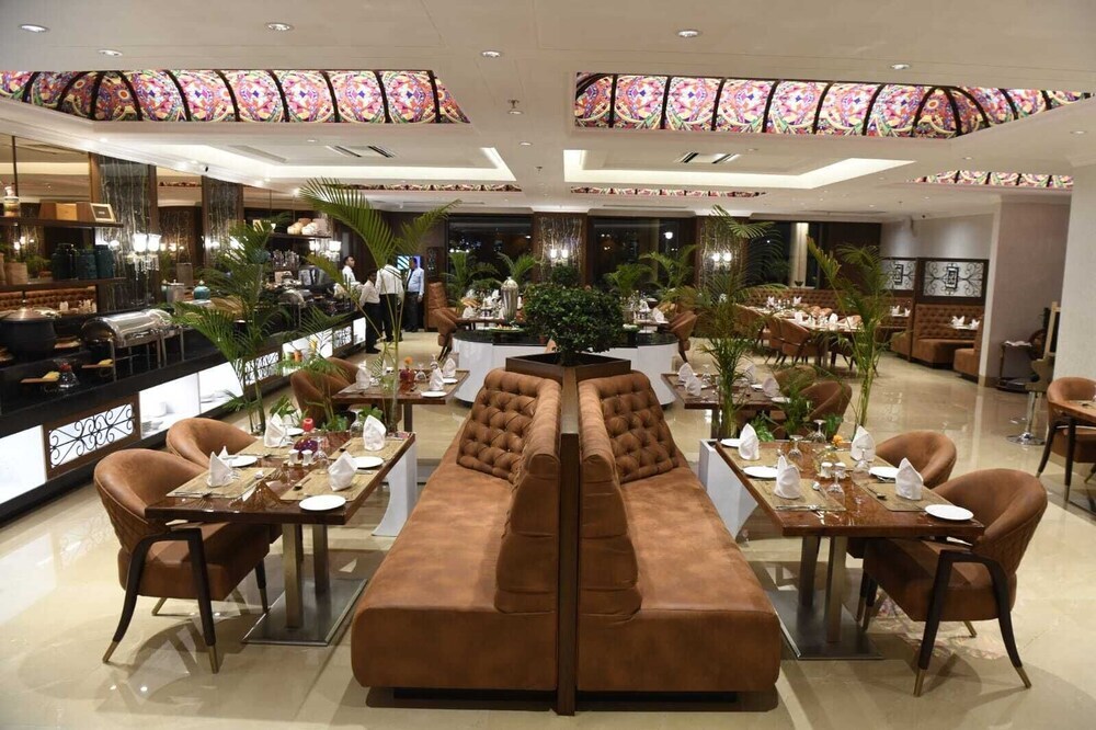 Райпур: Hotel Hukam's Lalit Mahal