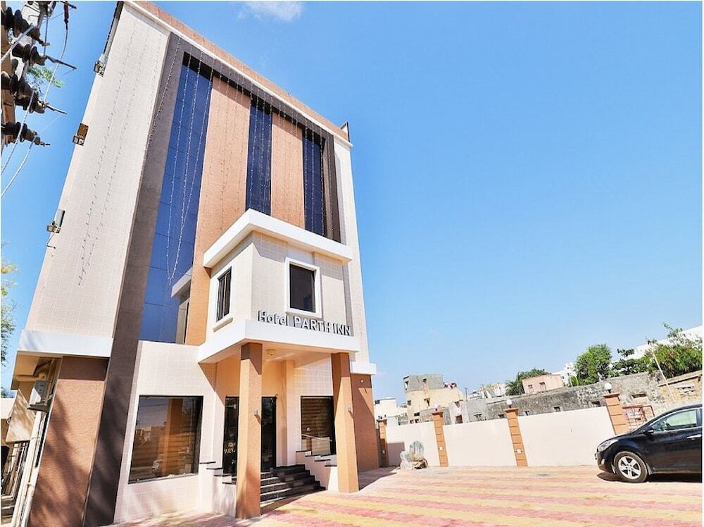 Дварка: The Sky Comfort - Hotel Parth Inn