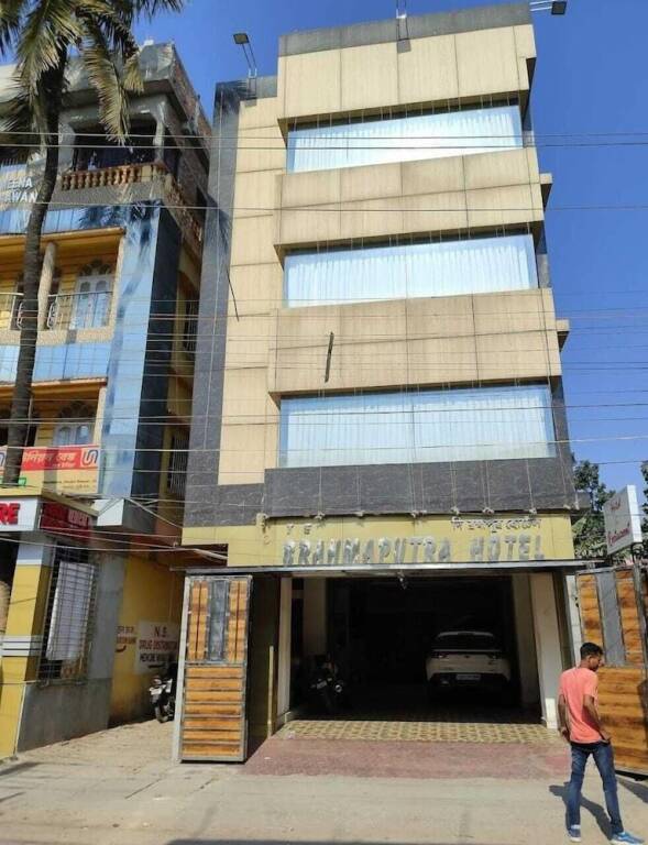 Rupsi: The Brahmaputra Hotel