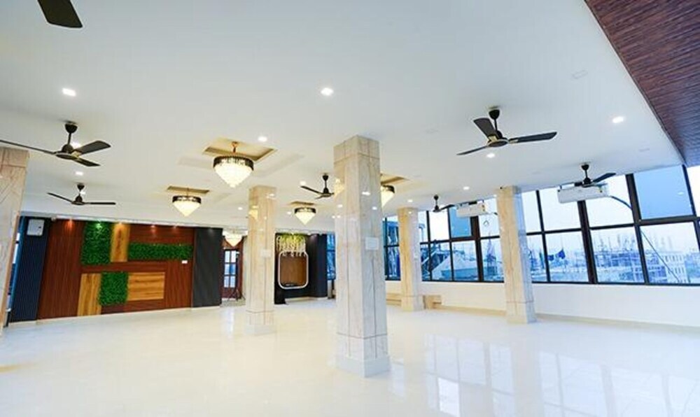 Гувахати: FabHotel Prime Royal Inn