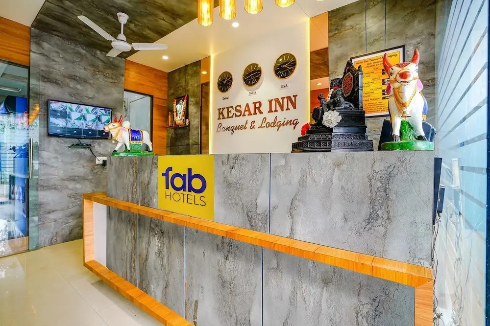 Пуна: Fabhotel Kesar Inn