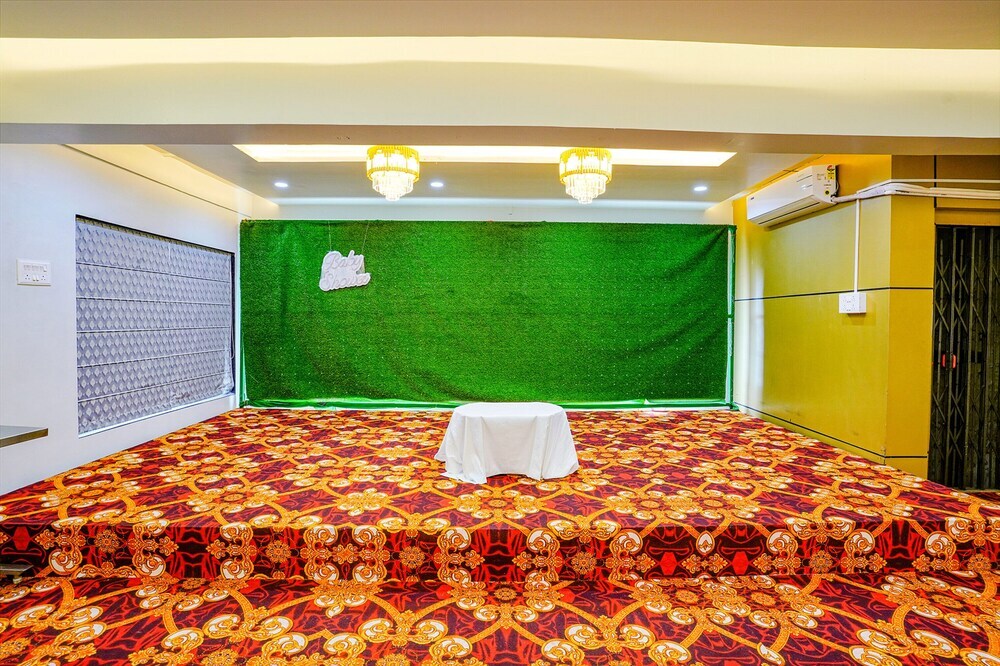 Пуна: Fabhotel Kesar Inn