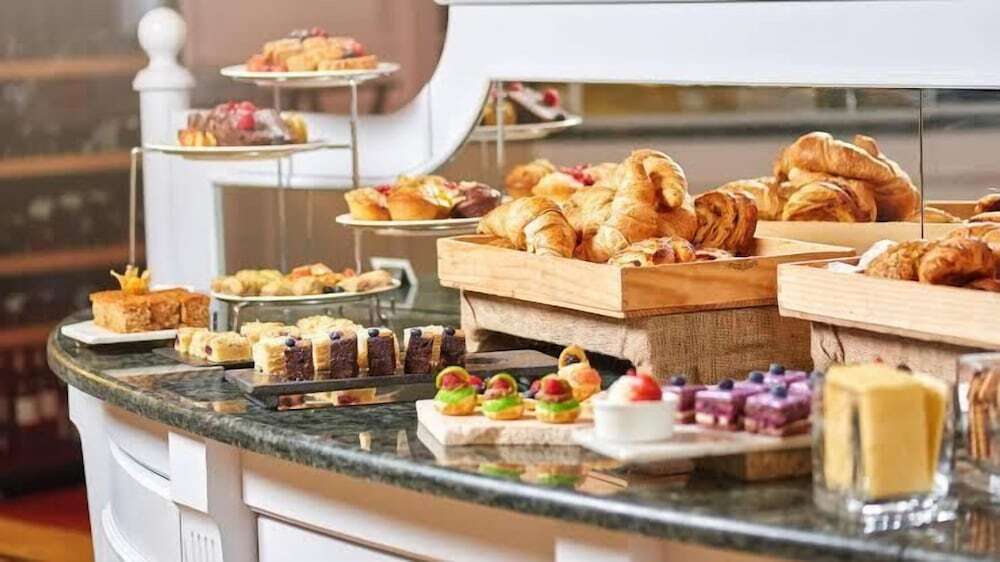 Лудхиана: Hotel Apricia