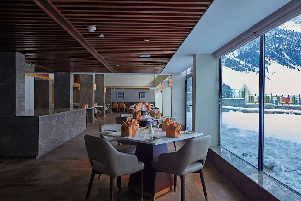 Пахалгам: Radisson Hotel Sonamarg