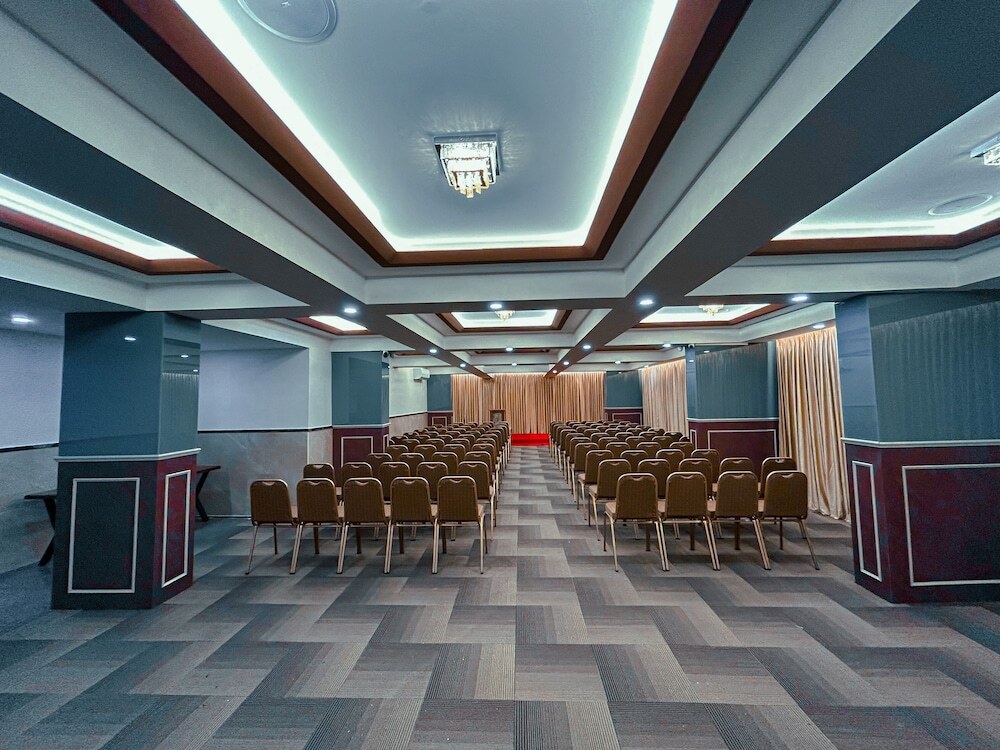 Бангалор: Pride Biznotel Bengaluru Whitefield