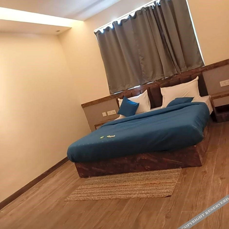 Нойда: Hardik Palace By F9 Hotels