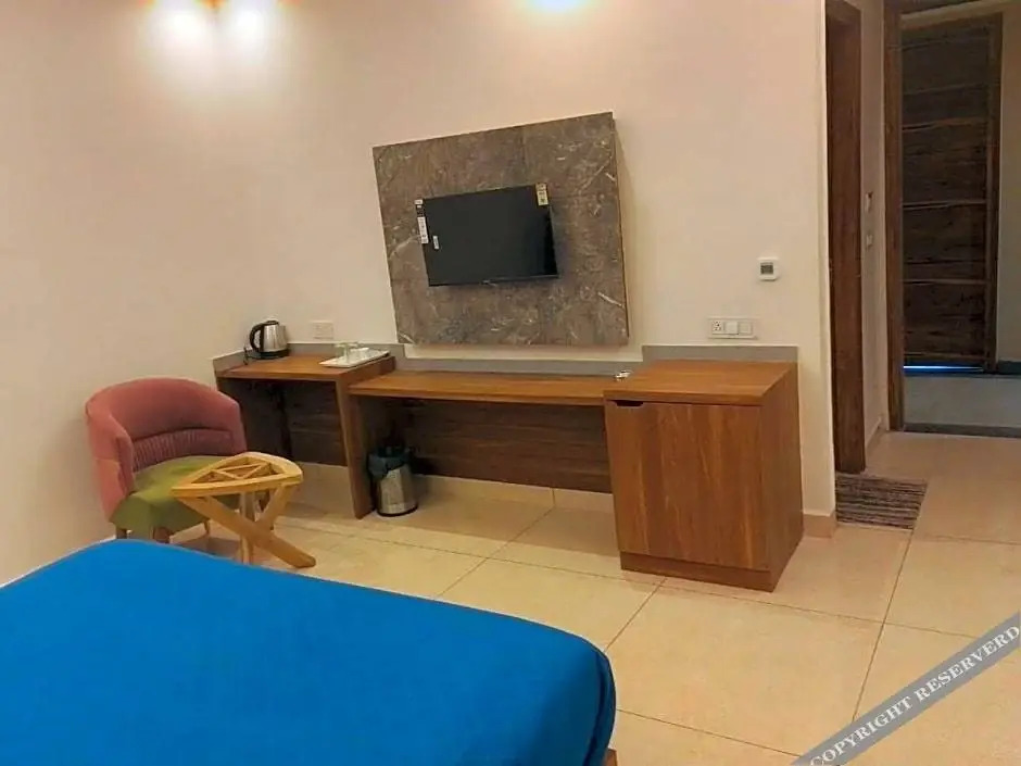 Нойда: Hardik Palace By F9 Hotels