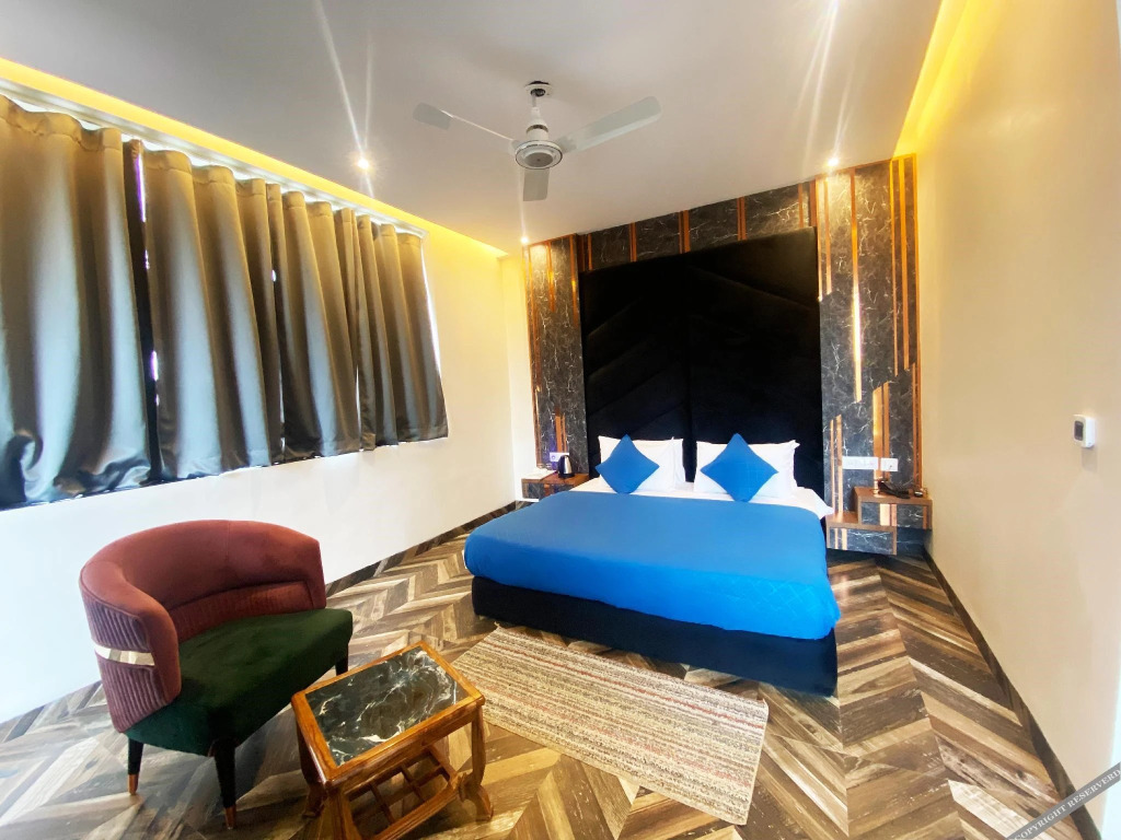 Нойда: Hardik Palace By F9 Hotels