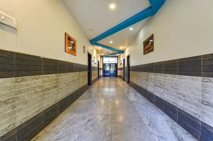Кота: Fabhotel Prime Surpin Palace