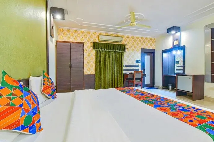 Кота: Fabhotel Prime Surpin Palace