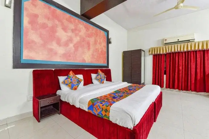 Кота: Fabhotel Prime Surpin Palace