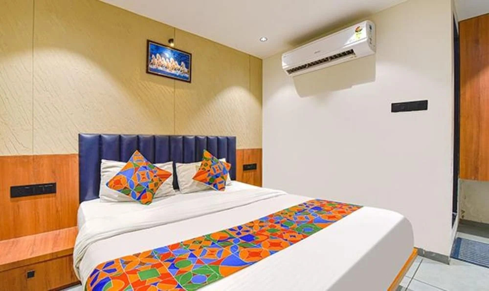 Сурат: Fabhotel Udhna Inn