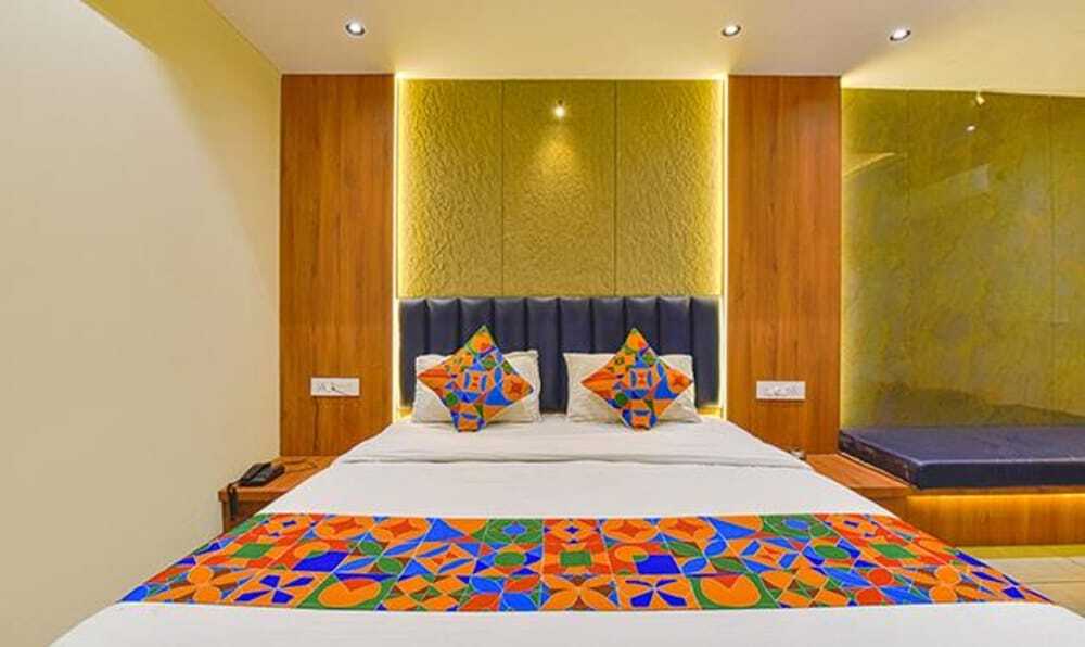 Сурат: Fabhotel Udhna Inn