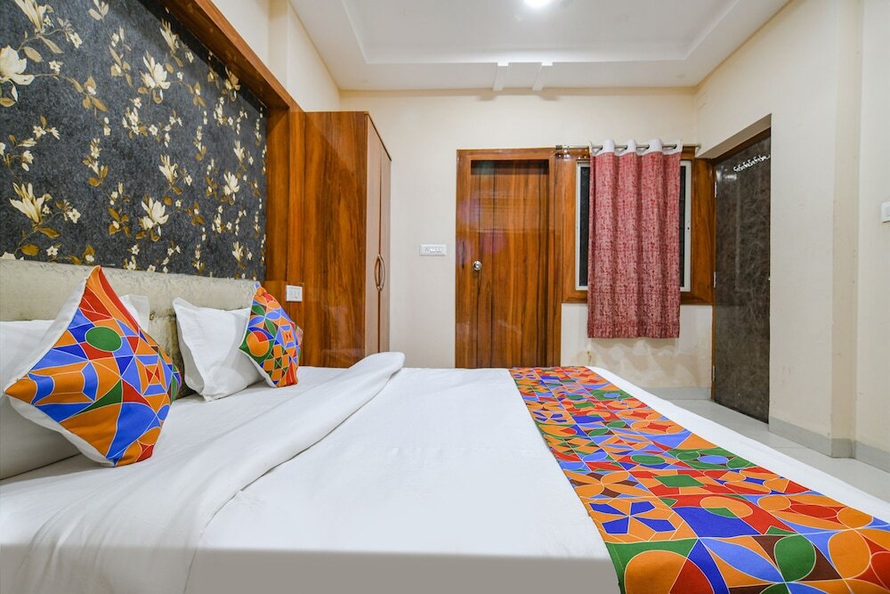 Индаур: Fabhotel Royal Palace