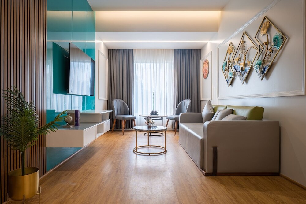 Джорхат: Hotel Clubway Grand