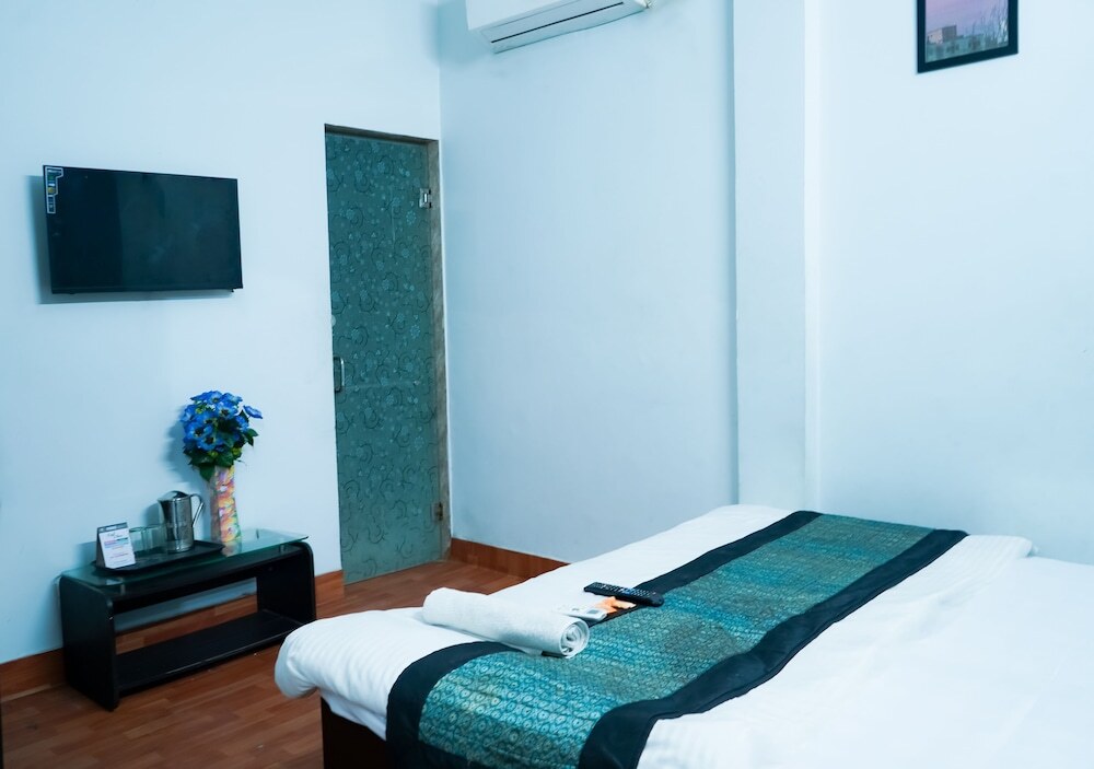 Нойда: Roomshala 073 Hotel Budget Stays
