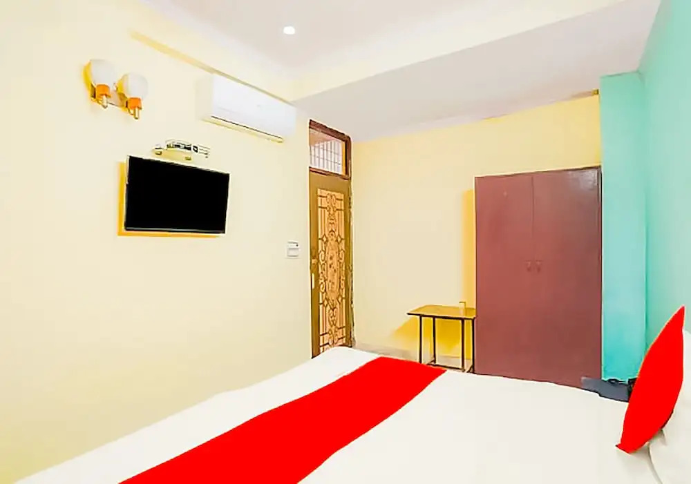 Нойда: Roomshala 073 Hotel Budget Stays