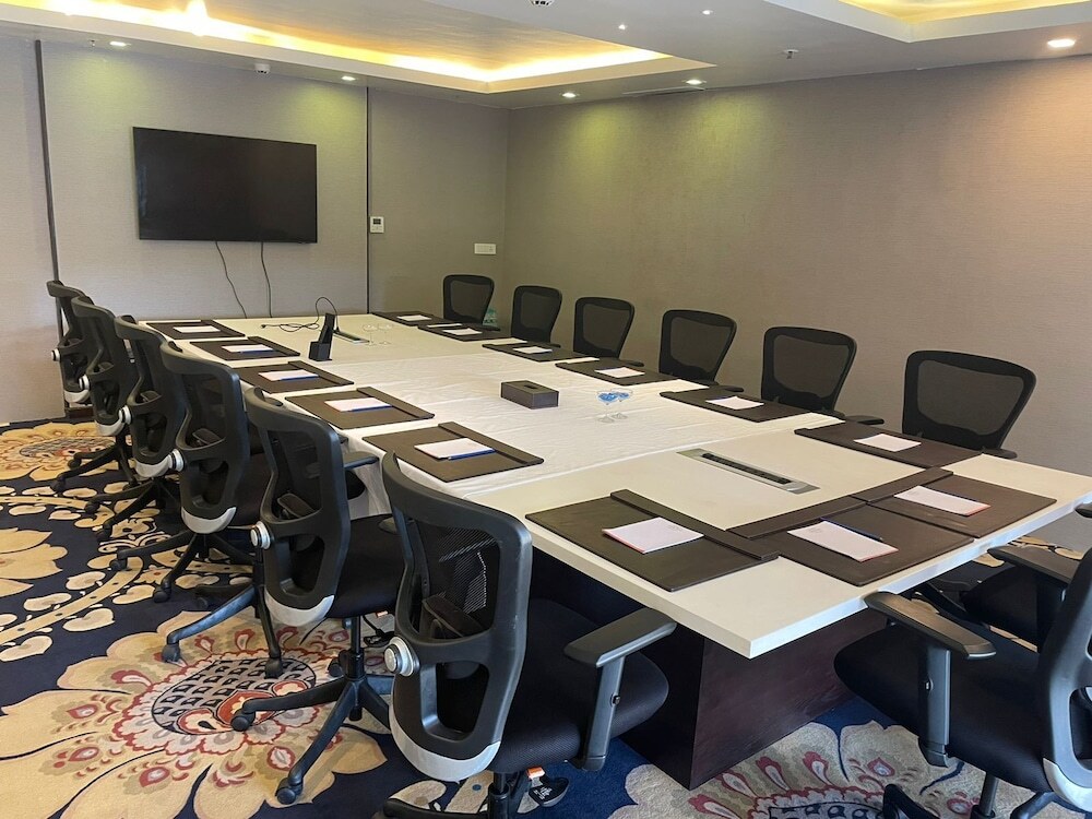 Дехрадун: Hyatt Centric Rajpur Road Dehradun