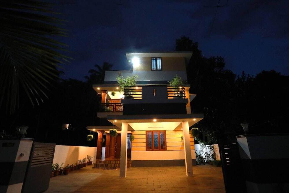 carousel image 0