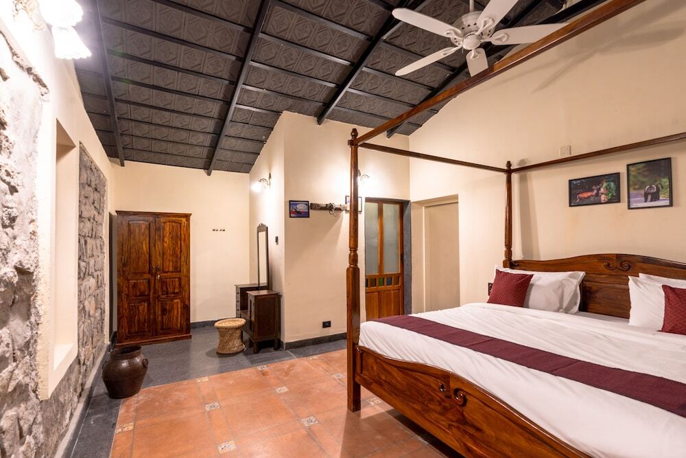 Валпарай: Akshaya Bungalow by Sparsa