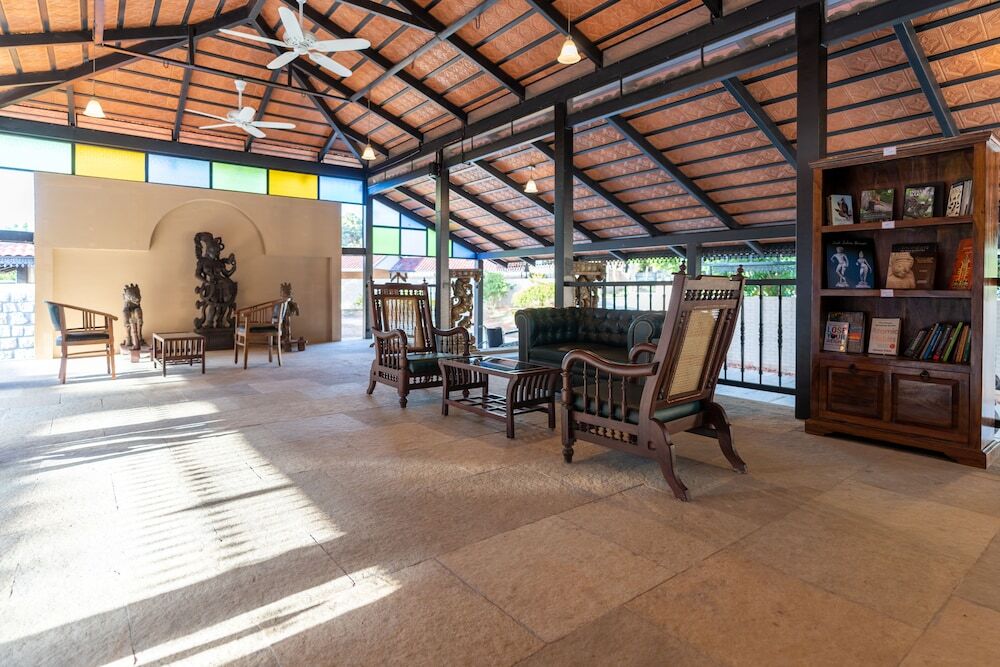 Валпарай: Akshaya Bungalow by Sparsa