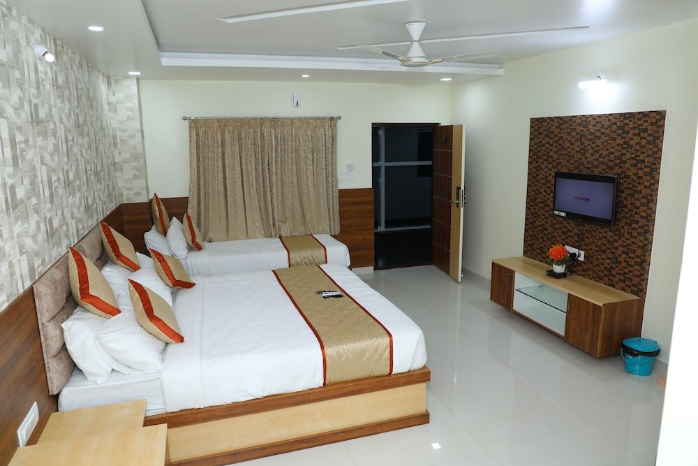 Бангалор: Hotel 8th Mile Suites