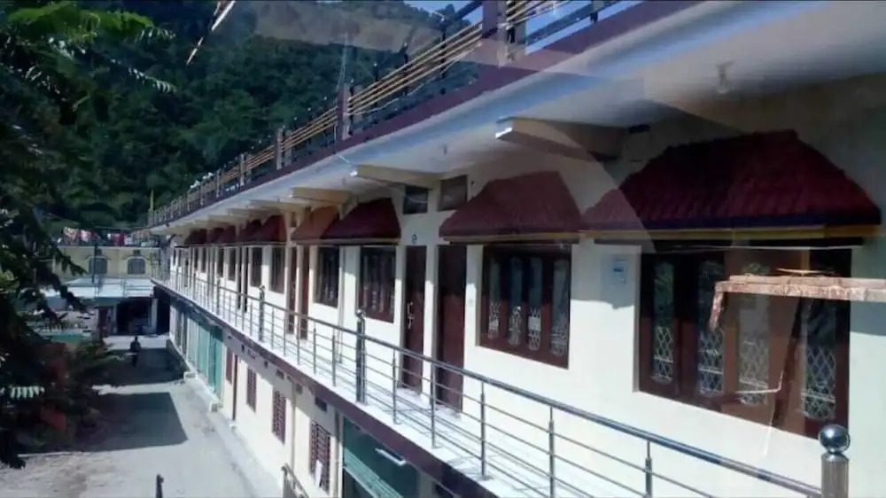 Техри: Hotel Omkaar and Restaurant