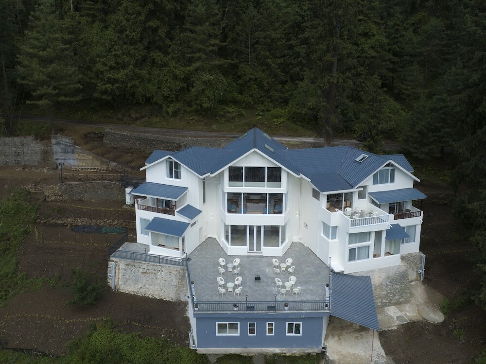 Куфри: Echor Backwoods Villa Narkanda