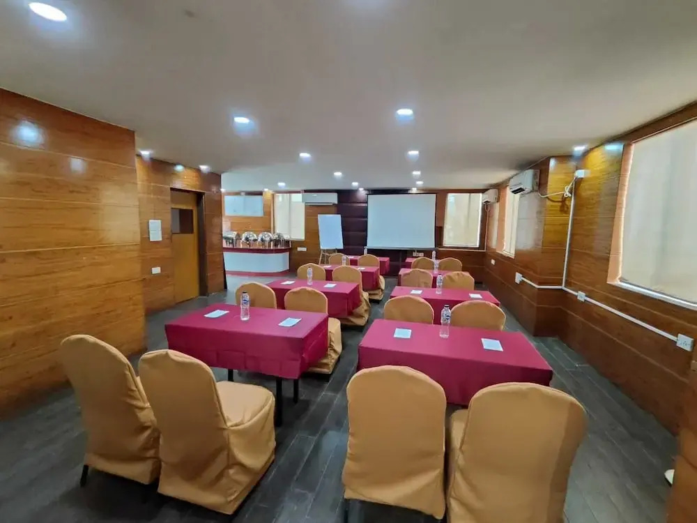 Колката: Dover Inn By BookMeriHotel.com