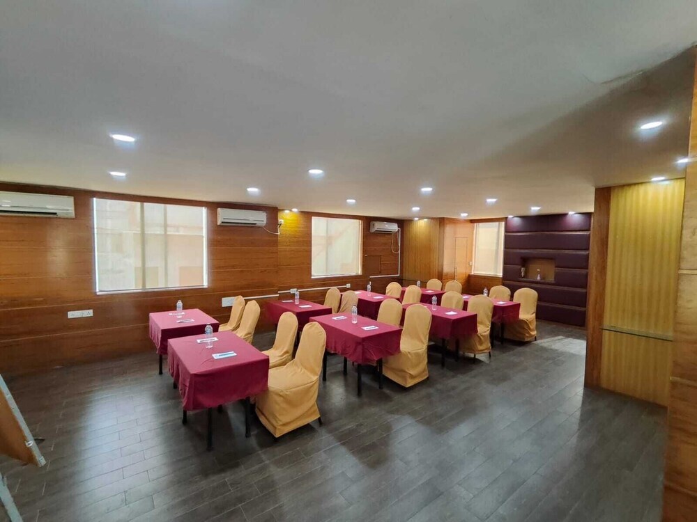 Колката: Dover Inn By BookMeriHotel.com