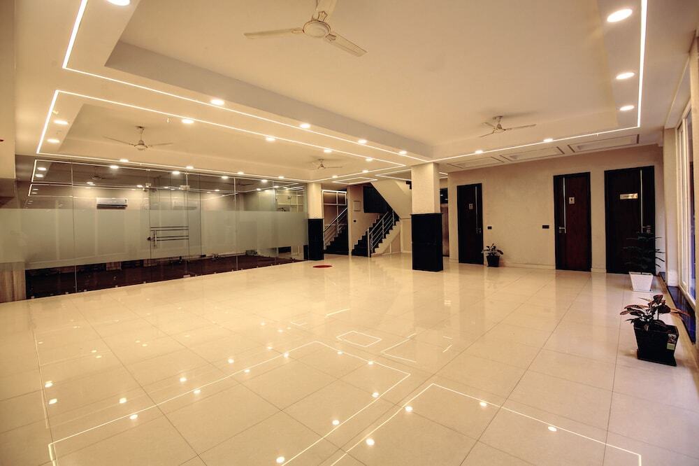 Гуруграм: 360 Degree Hotel