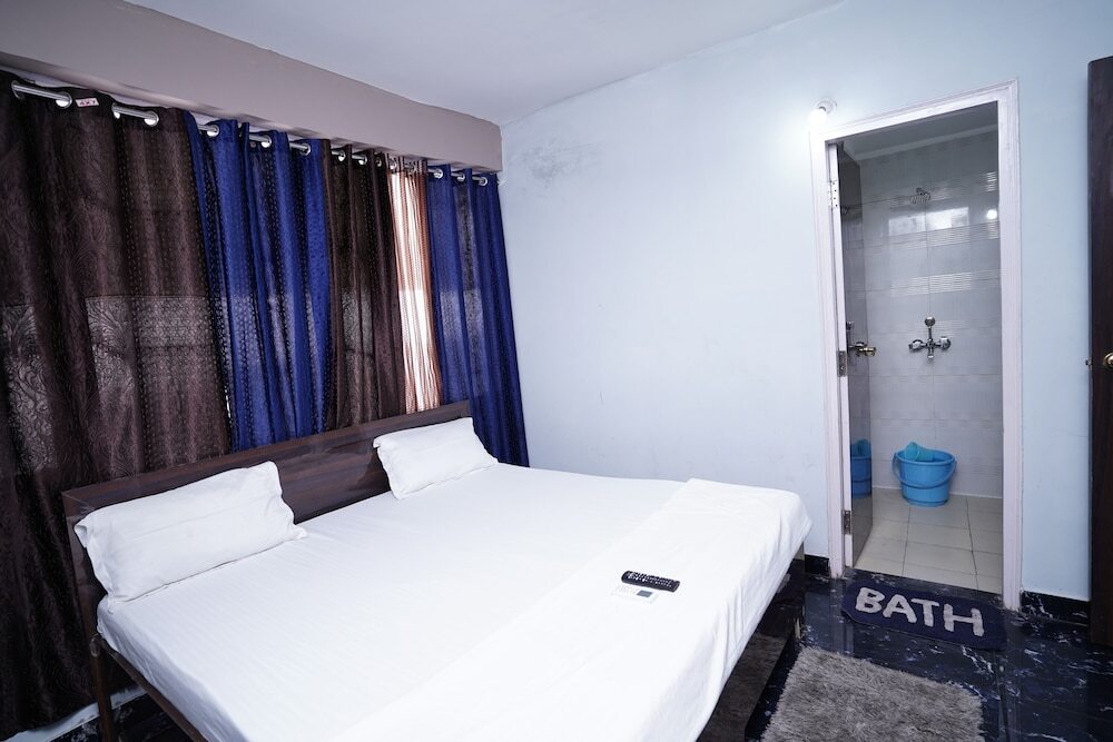 Нойда: Mount Olympus hotel By F9 Hotels