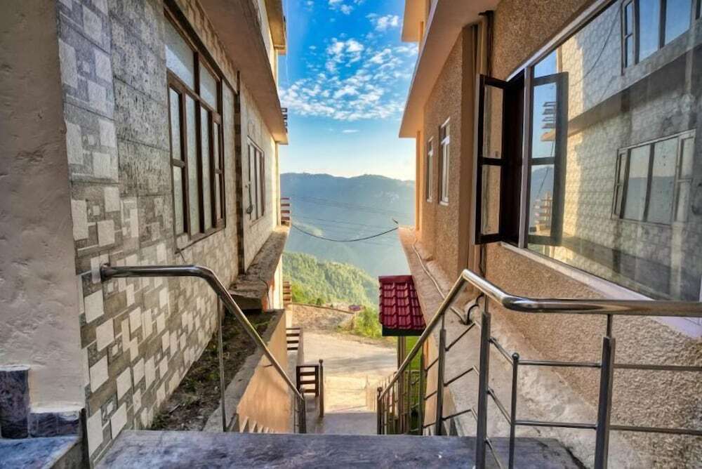 Куфри: Shimla Alpine Regency